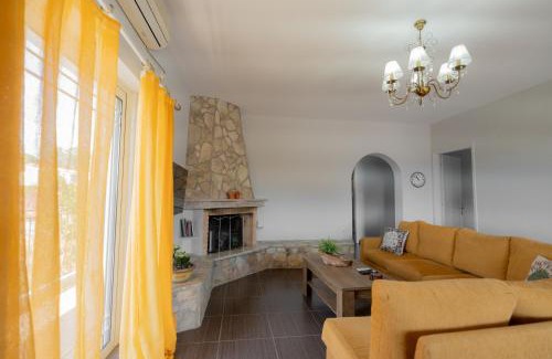 Lavreotiki Apartment | Villa PAPADATES NEFELI