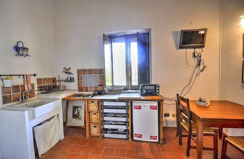 Mirto House | Villa Pascal A: A characteristic and welcoming independent house surrounded by meadows and by green hills, with Free WI-FI.