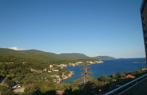 Molunat Apartment | Villa Peragić - Triple Room with Balcony and Private External Bathroom