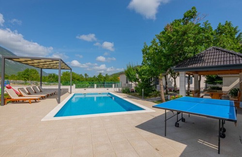 Rastovac Villa | Villa Petar Zagvozd - Makarska by Villas Guide