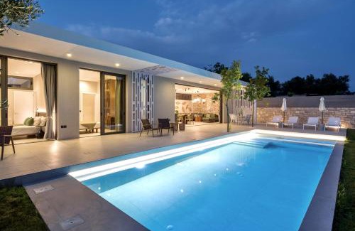 Maza Villa | VILLA PETRA PHILIPPOS heated pool optional