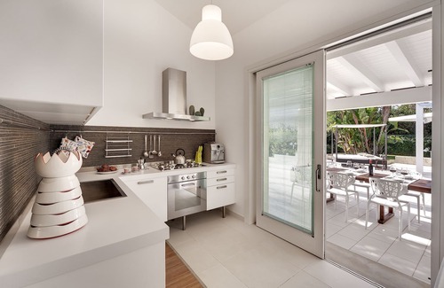 Scicli Villa | Villa PIETRABIANCA is the ideal solution for anyone who wants to spend a holiday by the sea