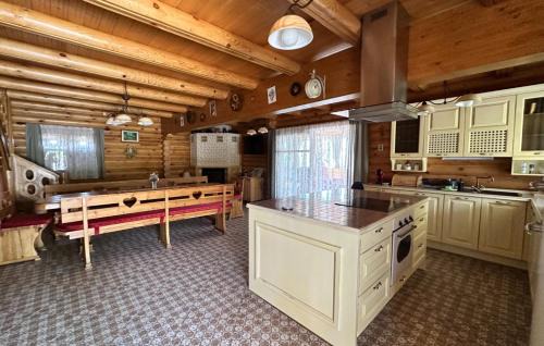Veliko Trgovisce Villa | Villa Pine Log by Villas Guide