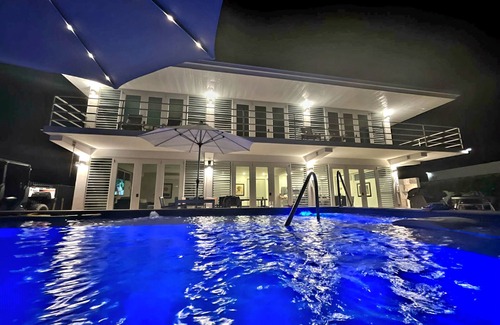 Camino Nuevo House | "VILLA PLAYERA" Ocean View Villa with Private Pool on secluded beach!