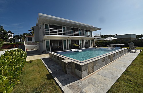 Camino Nuevo House | "VILLA PLAYERA" Ocean View Villa with Private Pool on secluded beach!
