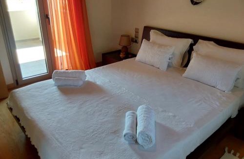 Dirfys-Messapia Villa | Villa Polyxeni 5 Bedrooms and Private Pool