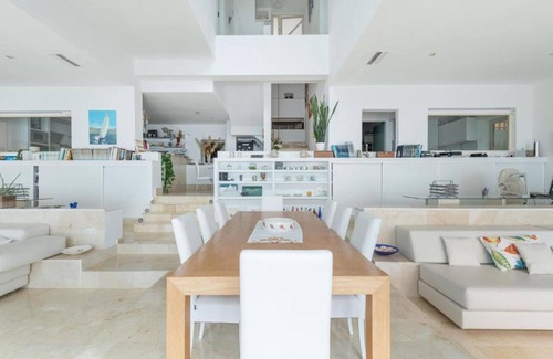 Calvia Villa | Villa 'Port Adriano' with Sea View, Wi-Fi and Air Conditioning