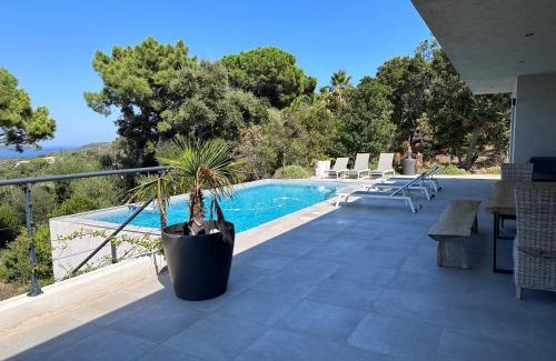 Cirendinu Villa | Villa privée-piscine-vue mer-pinarello-cirindinu