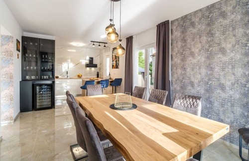 Cove Makarac (Milna) House | Villa Renesansa by Interhome
