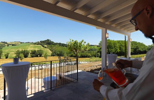Ripe Bed & Breakfast | villa Resort Tre Castelli