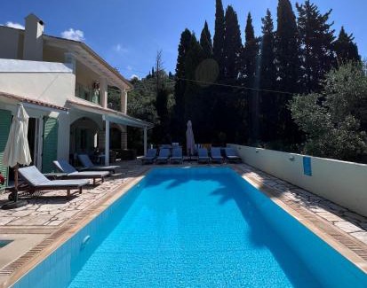 Nisaki Villa | Villa Rex - A little piece of heaven!