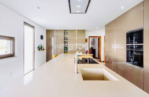 Torreira Villa | Villa 'Ria Lounge House' with Private Terrace, Balcony and Wi-Fi