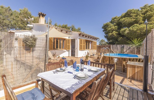 Urbanizacion Mont Ferrutx Ski Chalet | Villa Rosers, a comfortable and cozy property, located near the sea.