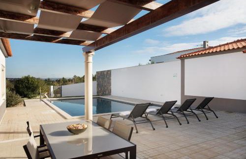 Caldas da Rainha Villa | Villa Rosa com Piscina e Jacuzzi