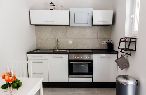 Municipality of Trogir House | Villa Rosa vacation home with two apartments on Čiovo Trogir, pool 150m to the beach