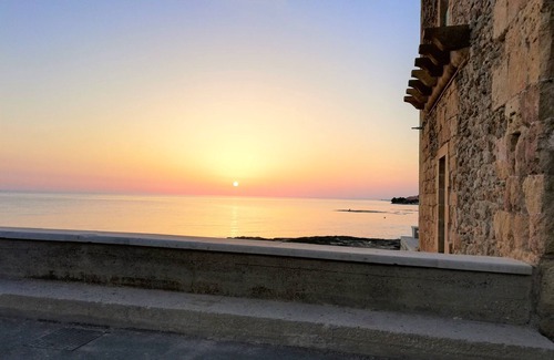 Punta Secca Villa | Villa Rosso Corallo, near the sea, with a 200 sqm garden and large outdoor areas