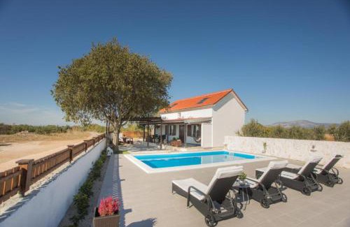 Pokrovnik Villa | Villa Rustica