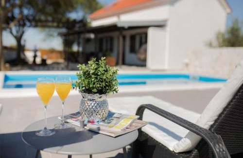 Pokrovnik Villa | Villa Rustica