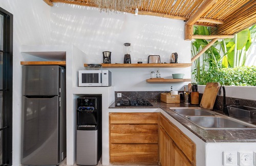 Beraban Villa | Villa Ruta 2 Oasis 5 min walk from Nyanyi beach and close to Luna Beach Club