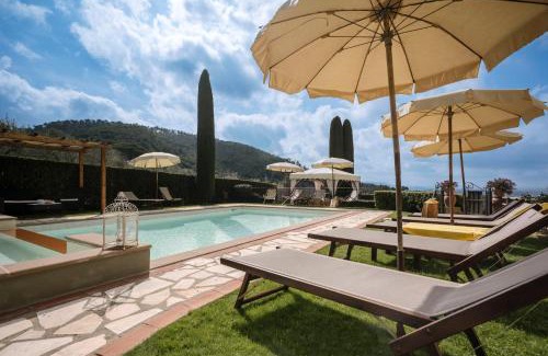 Iano Villa | Villa Sassina by Mmega