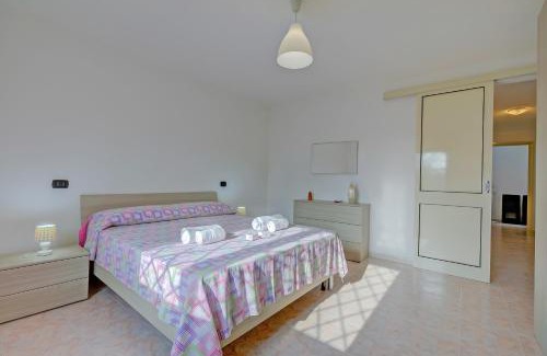 Torre Squillace House | Villa Scianuli 250 meters from the sea - Happy Rentals