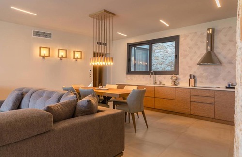 Petaleia Villa | Villa Serapias by PosarelliVillas