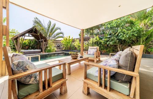 Bois d'Olives Villa | Villa Sharma 5* : Détente et bien être.