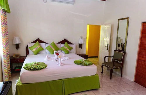 Runaway Bay House | Villa Sonate