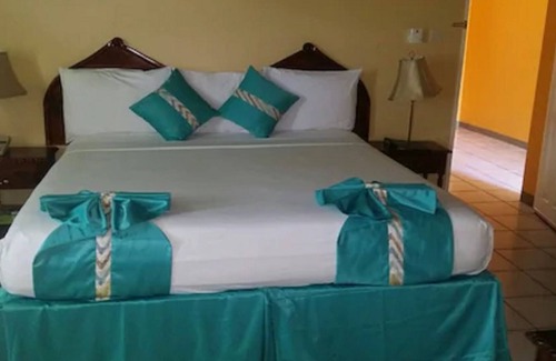 Runaway Bay House | Villa Sonate
