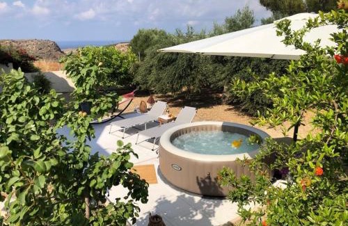 Skotino Villa | Villa Sternfalle with jacuzzi by 8essentially