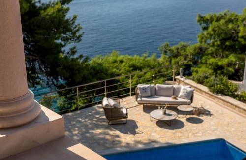 Selca Villa | Villa Sumartin Selca, Stunning, Luxurious Frontline 7 Bedrooms Villa Amazing Sea-Views