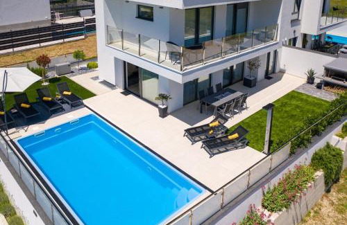 Jurandvor Villa | Villa Supernus with Heated Pool