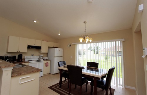 Sunshine House | Villa Susan - Cozy Home in Central Location