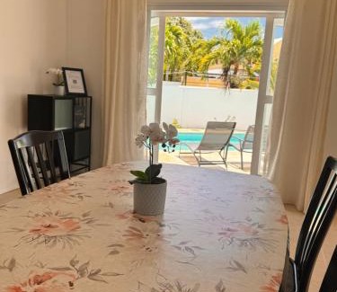 Pereybere House | Villa Swan Pereybere - Private Saltwater Pool