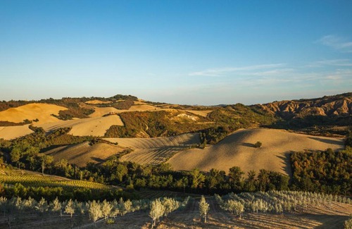 Castel San Pietro Terme Villa | Villa Tamburina by Palazzo di Varignana