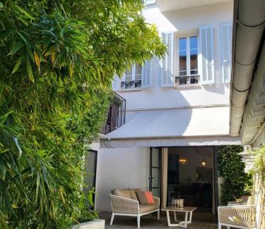 Cannes City Centre Villa | Villa Terra by Festif Azur - House 250m2 Quiet, 5 min walk from Palais des Festivals and Beaches
