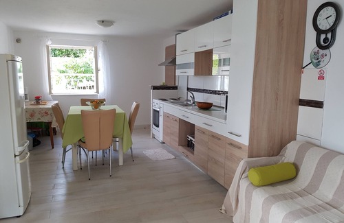 Seget Vranjica Villa | Villa Tonka Seget Vranjica - only 10 meters away from the beach.