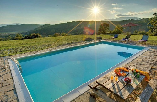 Pieve Santo Stefano Villa | Villa Torre Luna by MMega