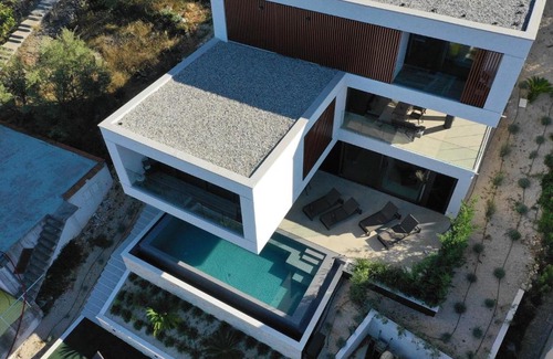 Municipality of Kali Villa | Villa Trinity