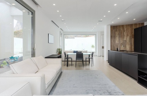 Sferracavallo Villa | Villa 'Tritone' with Sea View, Wi-Fi and Air Conditioning