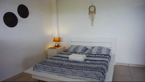 Sainte-Anne Apartment | Villa Tropicale - avec vue et jardin exotique