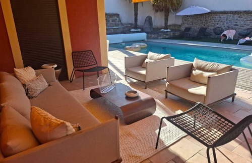 Saint-Symphorien-d'Ozon Villa | VILLA WITH SWIMMING POOL 15 MINUTES FROM LYON