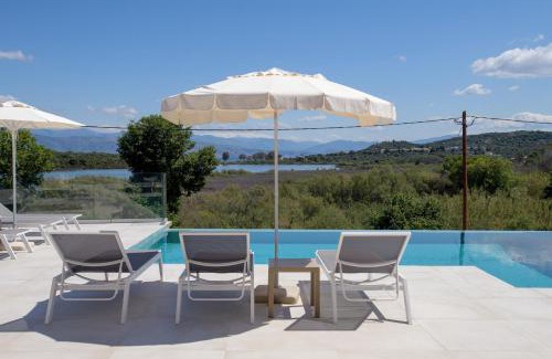 Petaleia Villa | Villa Waterlily by PosarelliVillas