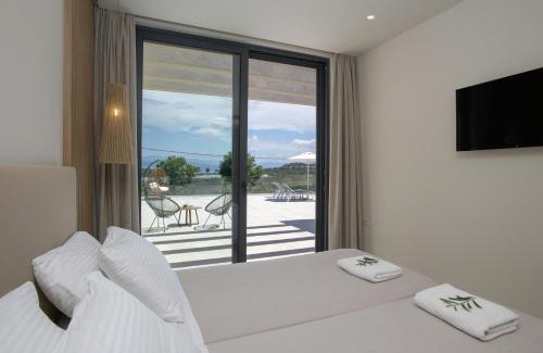 Petaleia Villa | Villa Waterlily by PosarelliVillas