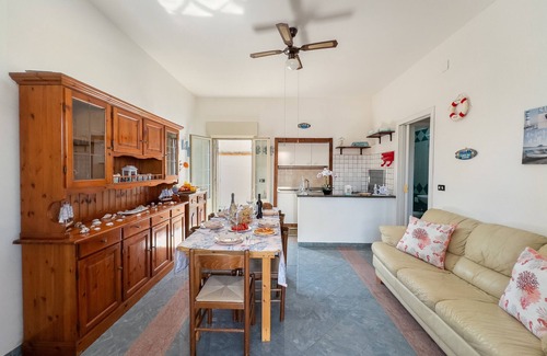 Torre Squillace Villa | Villa 'White Sand Private' with Private Garden, Wi-Fi and Air Conditioning