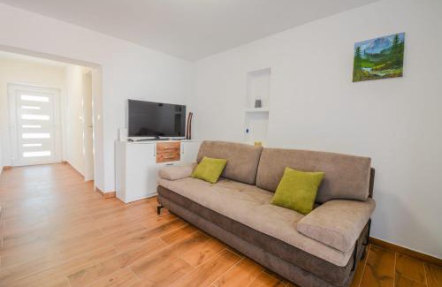 Krusevo Villa | Villa with amazing view and a private pool, Šušnjar 1