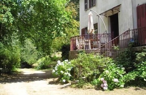 Vizzavone House | VILLA with character. early 1900s family home. quiet and serene.