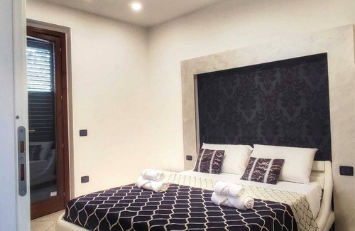 Filandari Apartment | Villa with garden