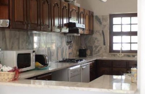 Vale Navio Villa | Villa with good garden, berbecue and swimming pool shared in the condominium.