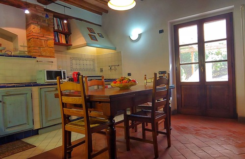 Rignano sull'Arno Villa | Villa with Pool - 4 rooms with independent bathroom